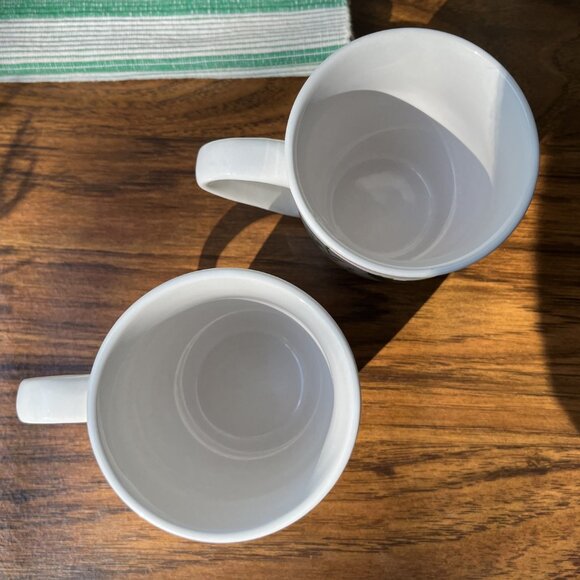 2 Vintage Porcelain Mugs Royal Norfolk Christmas Holly - Picture 7 of 9